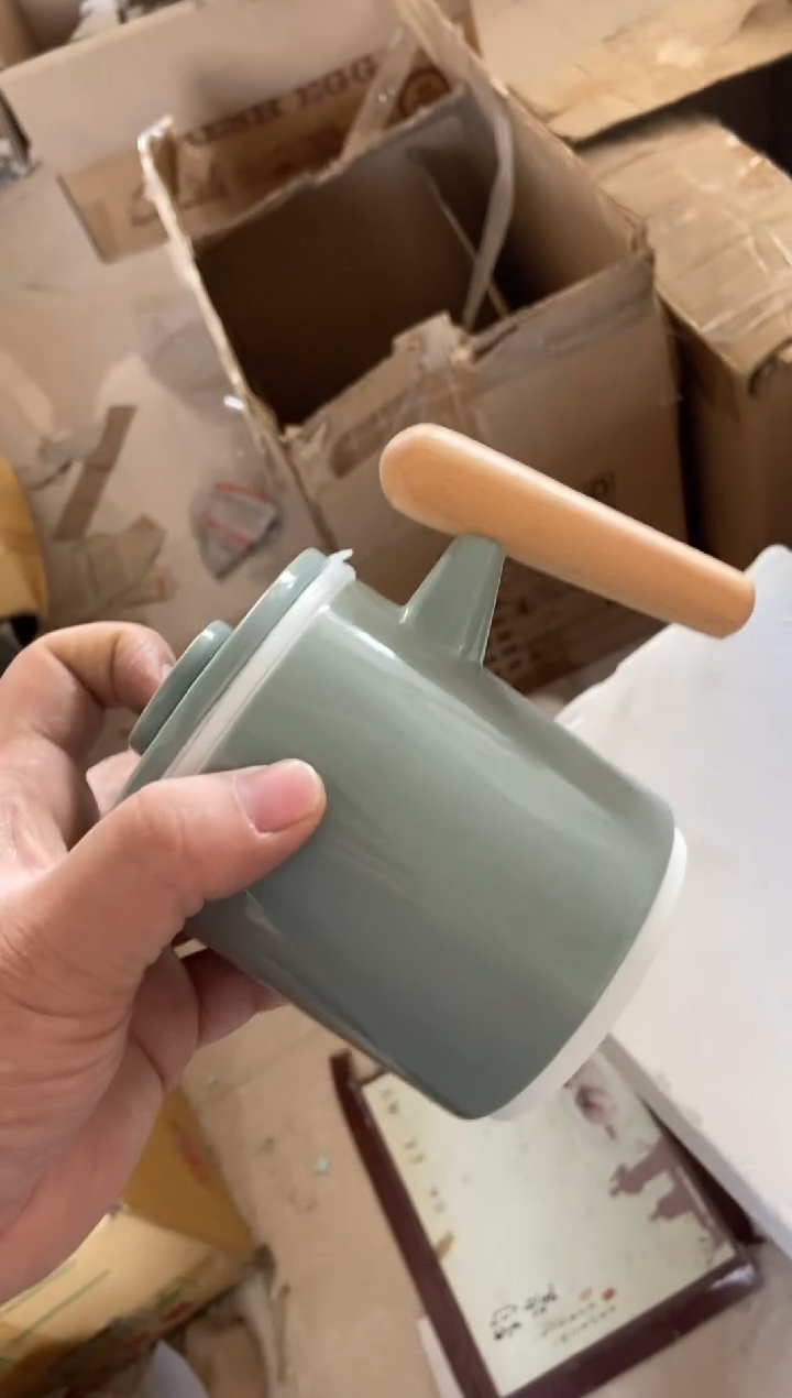 杯无运费险不带礼盒略有瑕疵有点脏介意勿拍