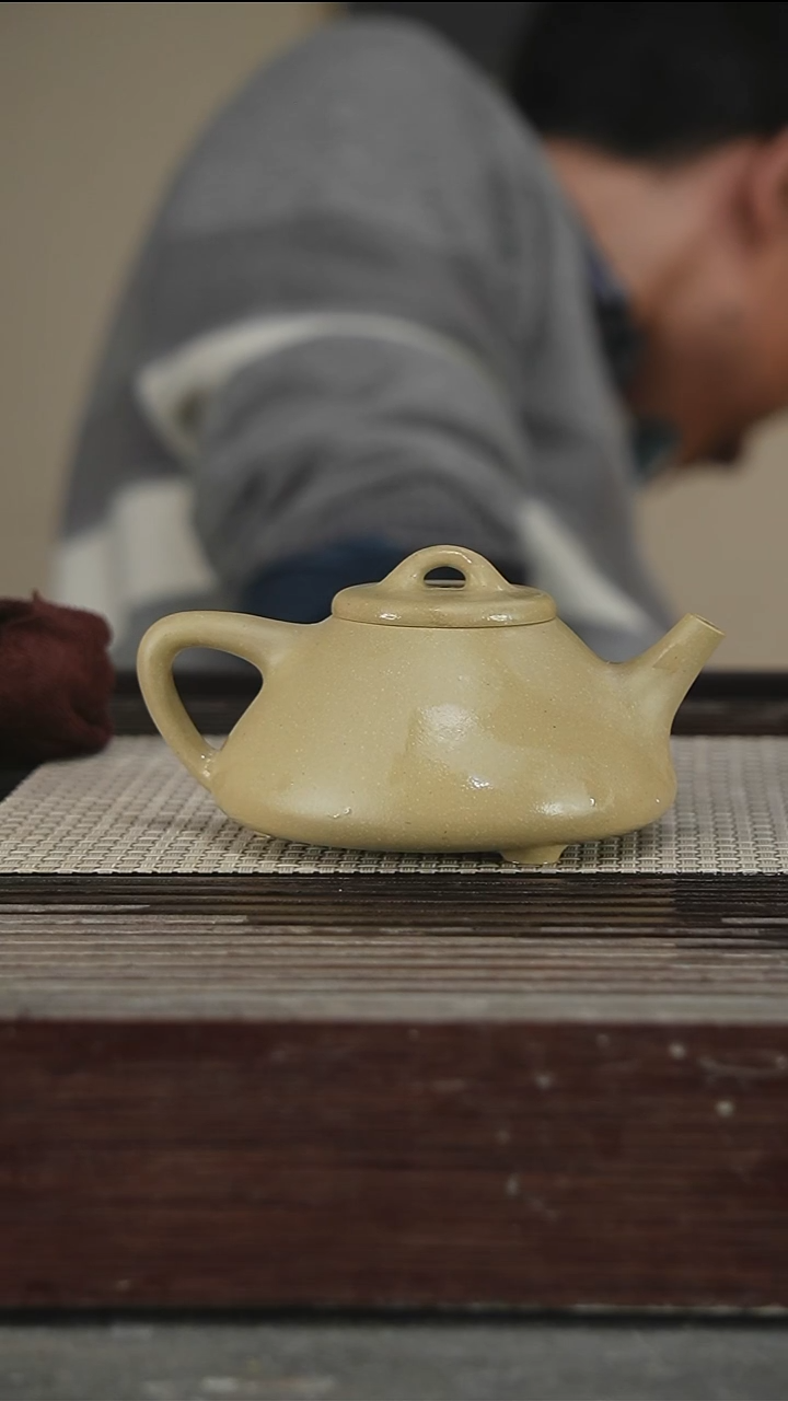 茶壶紫砂带证，薄胚260CC175号