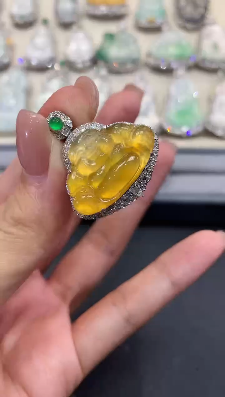 【闪购商品】翡翠吊坠(不含链)18K金镶嵌q57        
