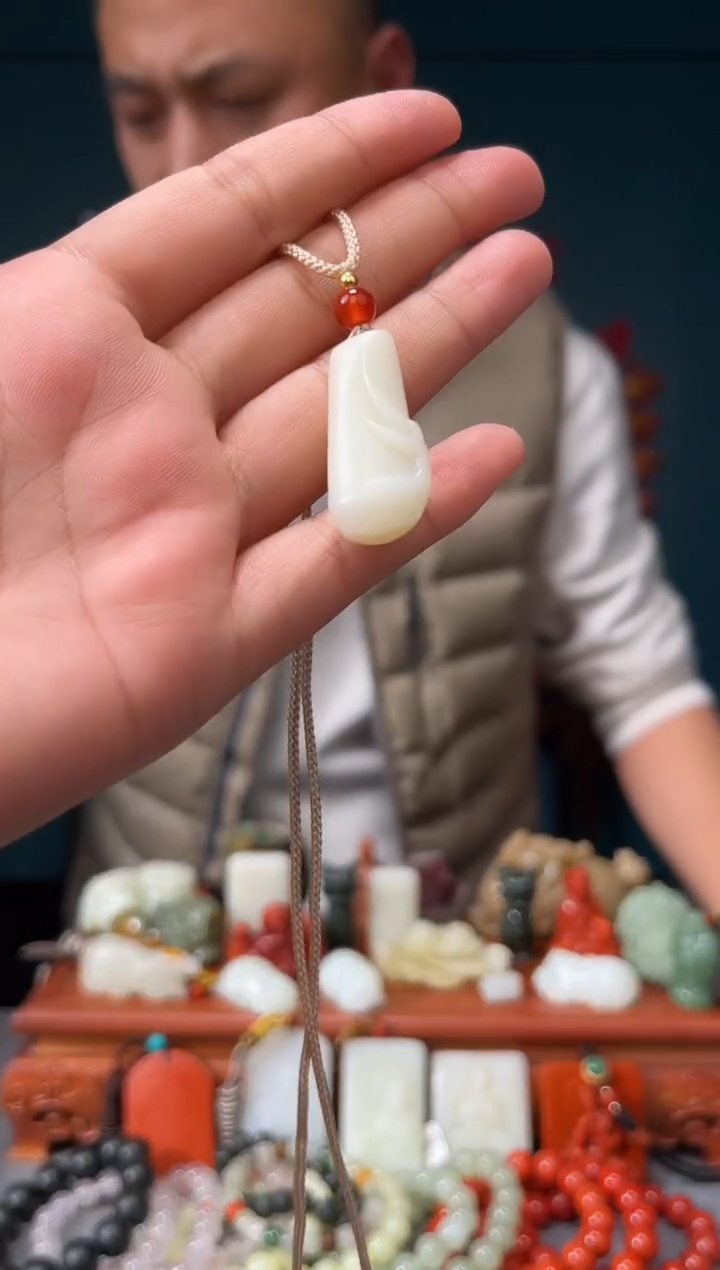 【闪购商品】和田玉未镶嵌颈饰吊坠
