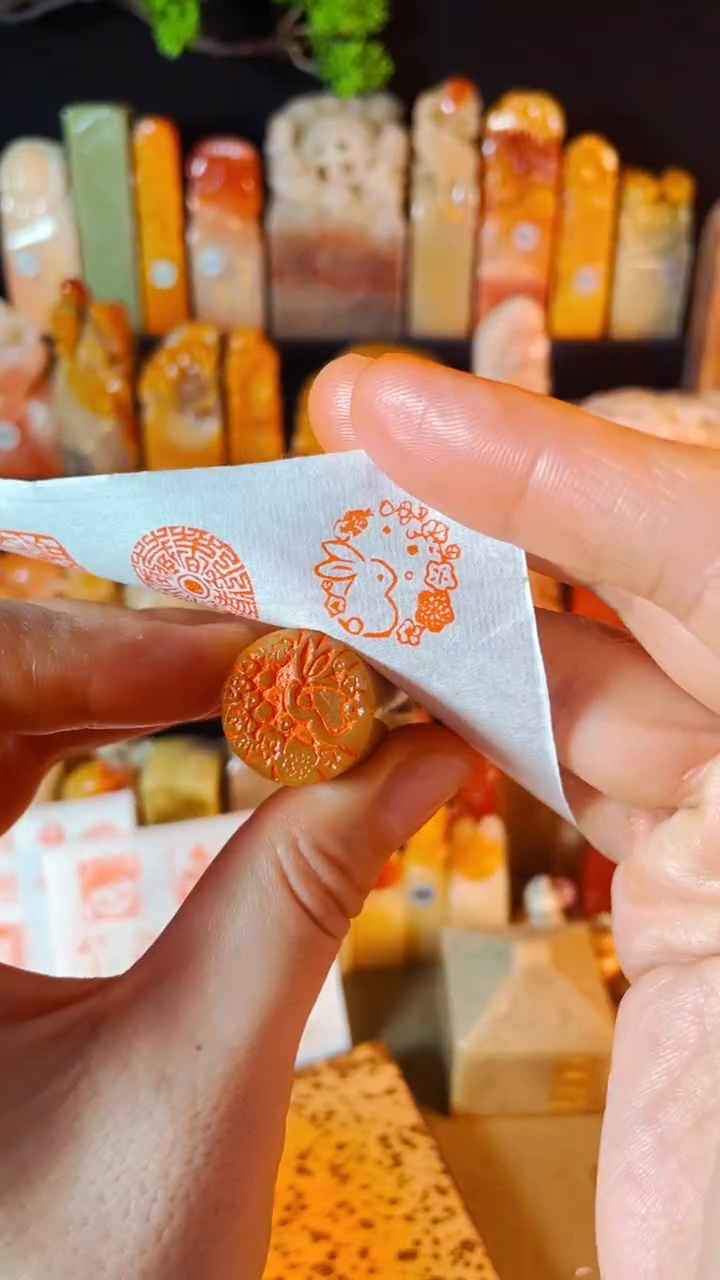 【闪购商品】巴林石印石手工篆刻《花环小兔兔》2.0