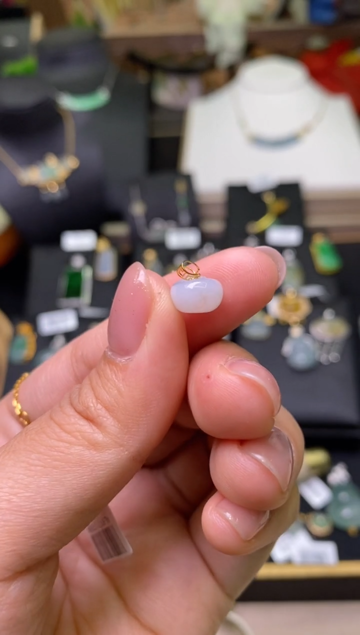 【闪购商品】翡翠颈饰18K金镶嵌净货18073