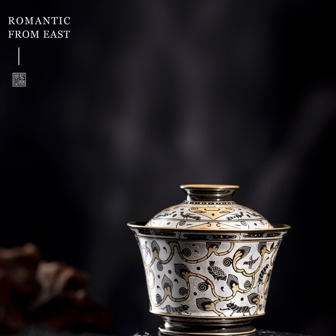 艺林堂藏珍系列万物有灵小马蹄盖碗