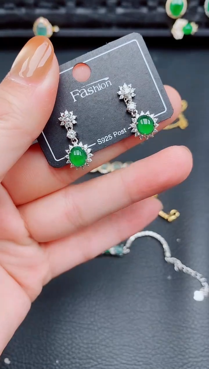 【闪购商品】翡翠耳饰银S925镶嵌天然a货翡翠440