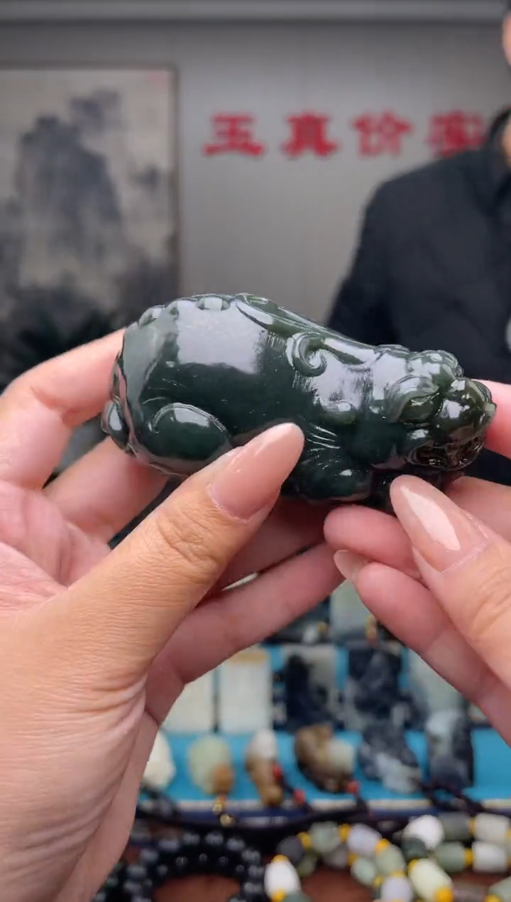 未镶嵌和田玉挂件1