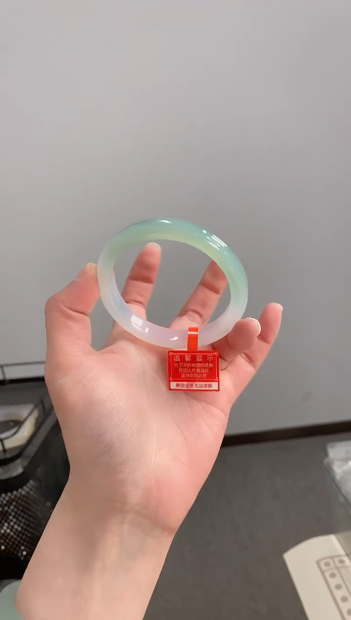 【闪购商品】玛瑙/玉髓手镯未镶嵌55-56圈