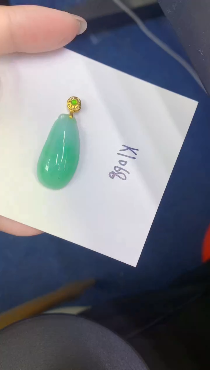 颈饰未镶嵌翡翠缅甸天然翡翠A货