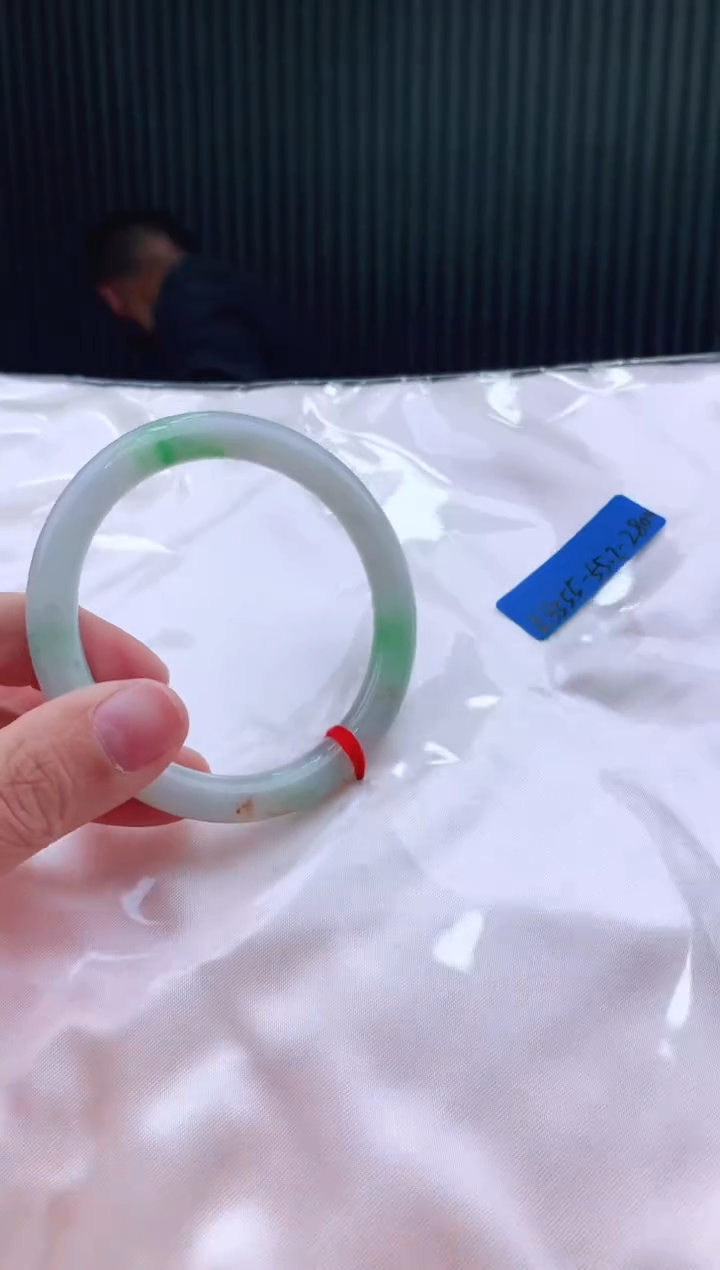 未镶嵌手镯翡翠55+