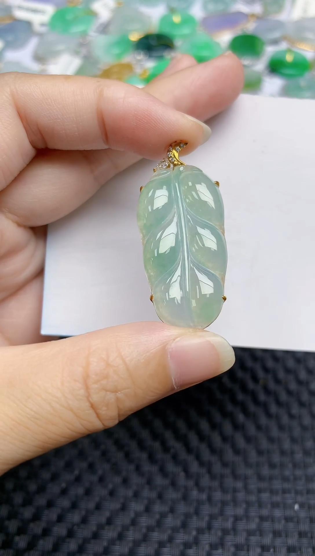 翡翠18K金镶嵌颈饰天然翡翠A货