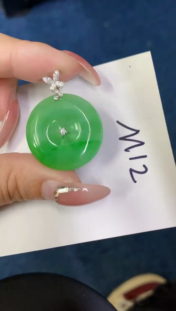 【闪购商品】翡翠颈饰18K金镶嵌000000000000