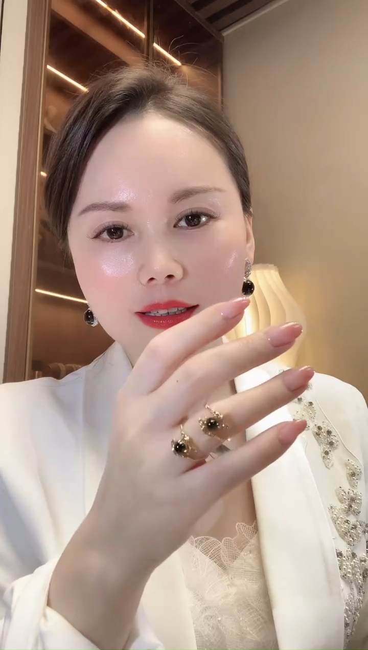 【闪购商品】翡翠戒指18K金镶嵌D9 多样性发货一件