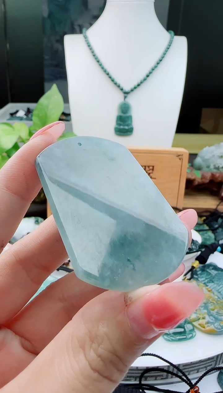 【闪购商品】翡翠颈饰未镶嵌多样性随机一件发货