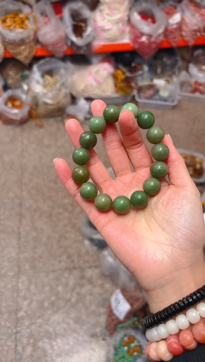 吊坠菩提根/象牙果帝王绿单圈圆珠