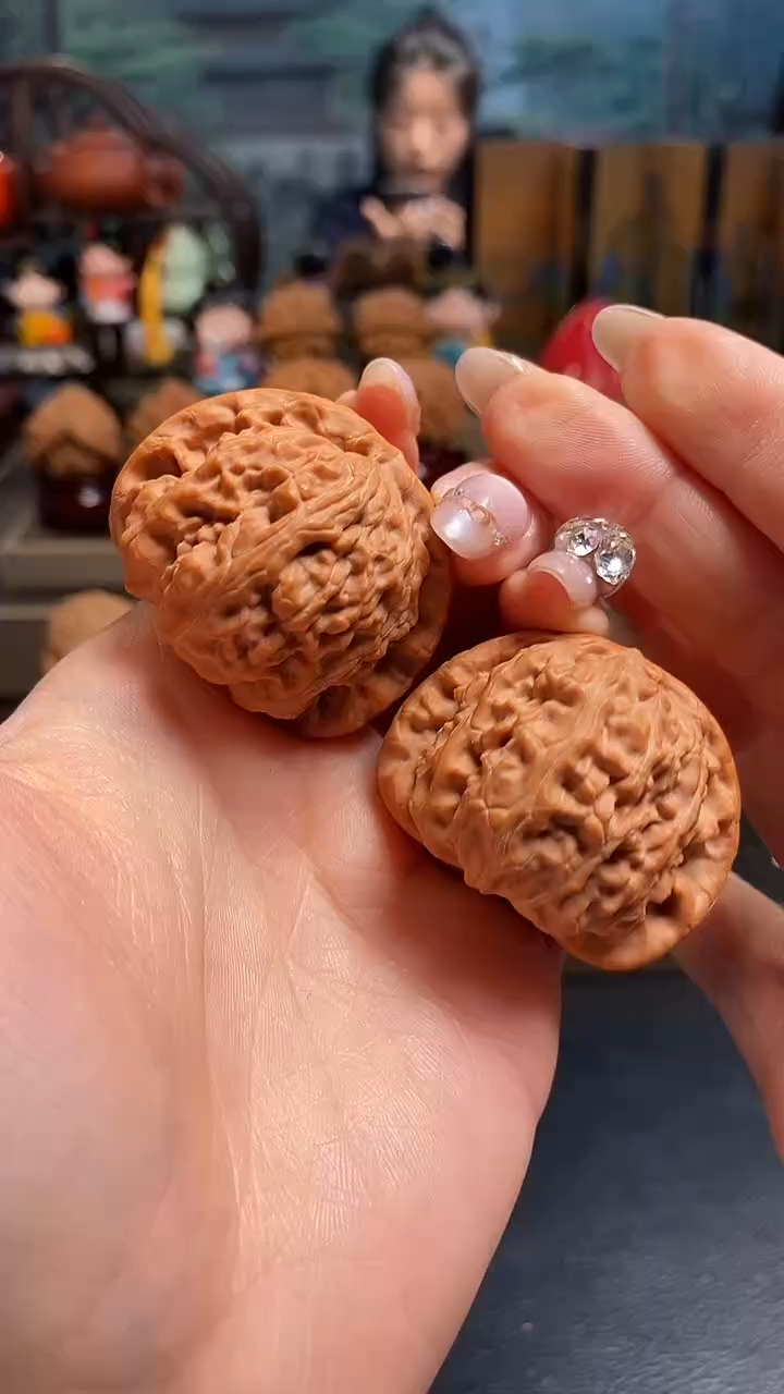 【闪购商品】文玩核桃吊坠K606白狮子42