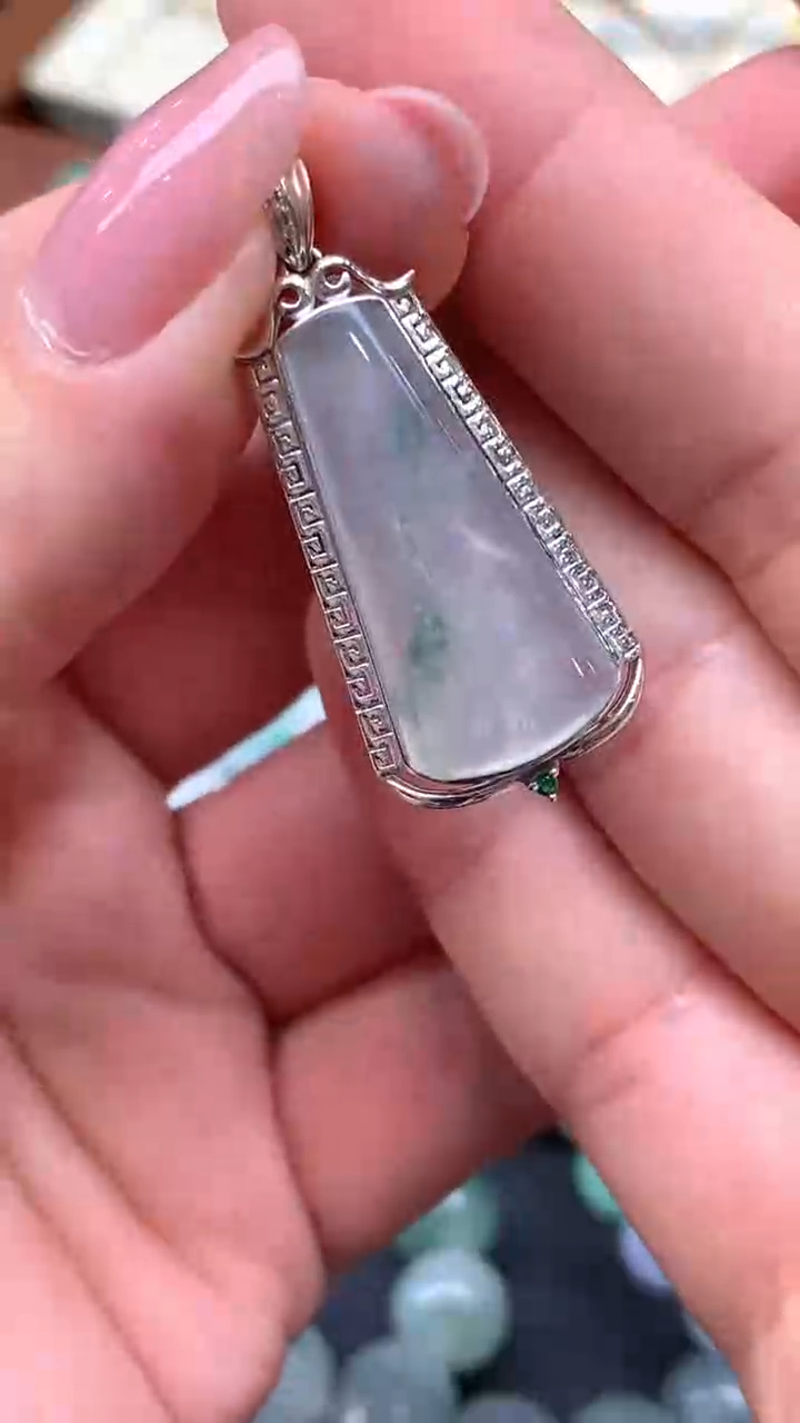【闪购商品】翡翠颈饰未镶嵌18-天然翡翠
