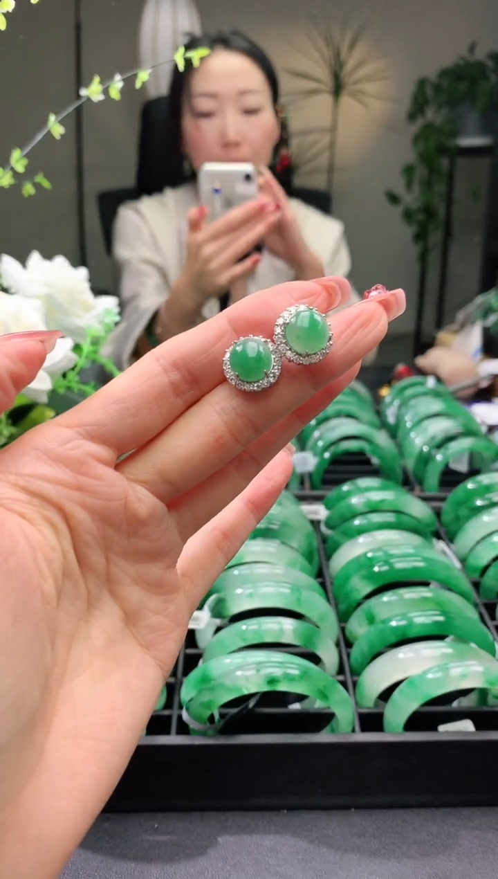 【闪购商品】石英质玉耳钉合金耳钉