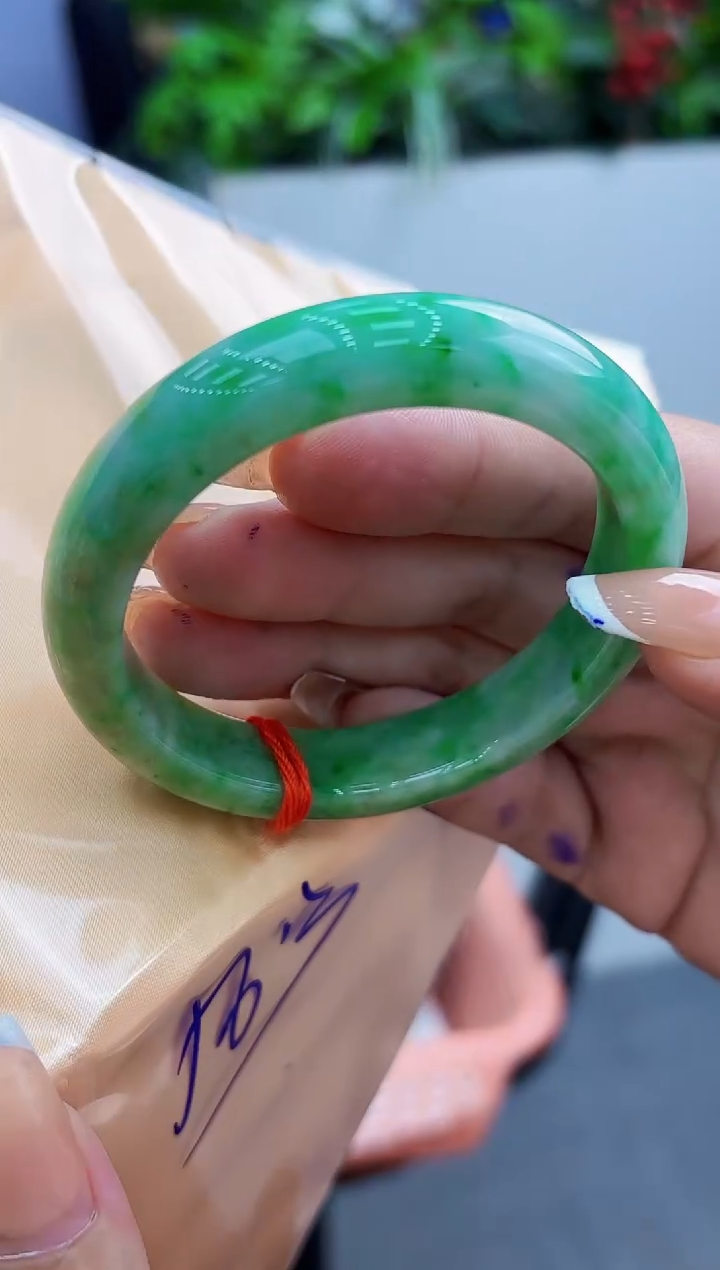 【闪购商品】翡翠手镯未镶嵌翡翠手镯