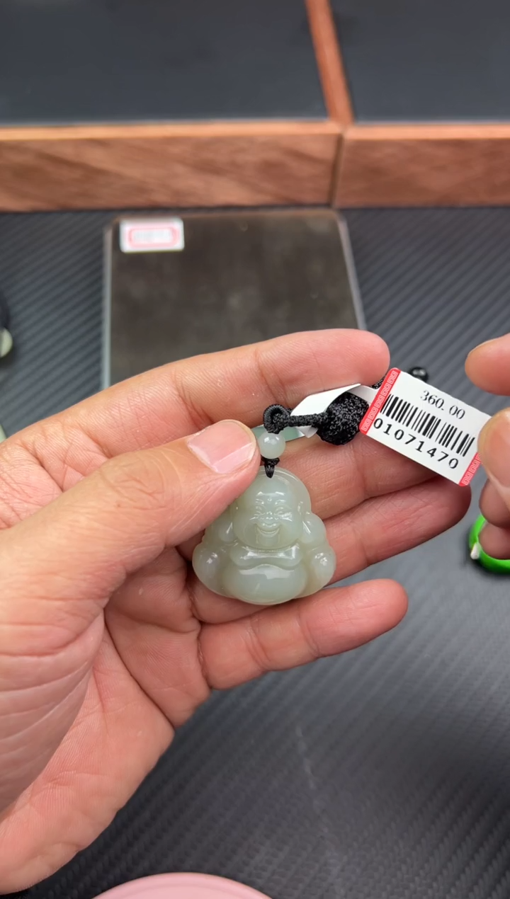 【闪购商品】和田玉吊坠(赠链)未镶嵌且末微色差