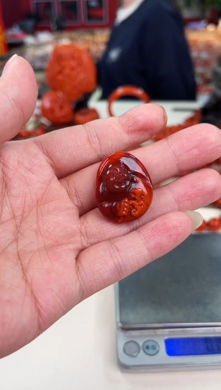 未镶嵌佛公吊坠南红玛瑙（多样式发其一）