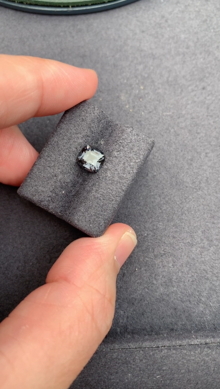 裸石尖晶石1.26ct灰尖晶 BH  定制