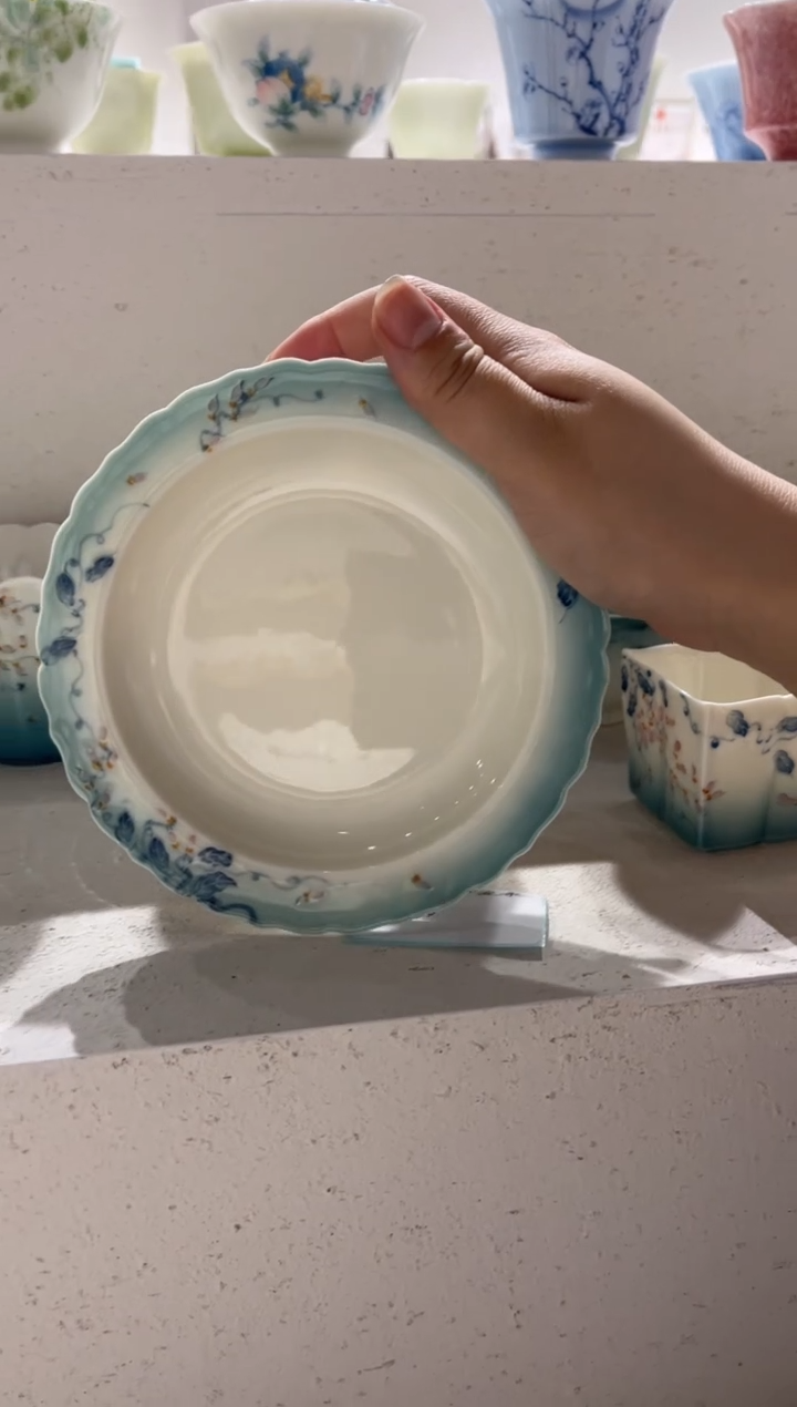 【闪购商品】明知山志-有田烧-幽蓝藤雾-欣悦花口壶承