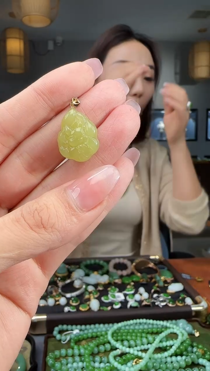 吊坠(不含链)18K金镶嵌和田玉1