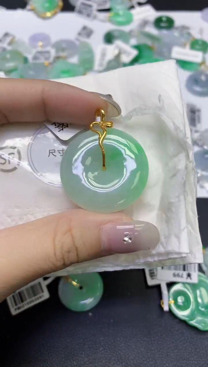 颈饰18K金镶嵌翡翠天然缅甸翡翠A货百元以上9元证书费自理