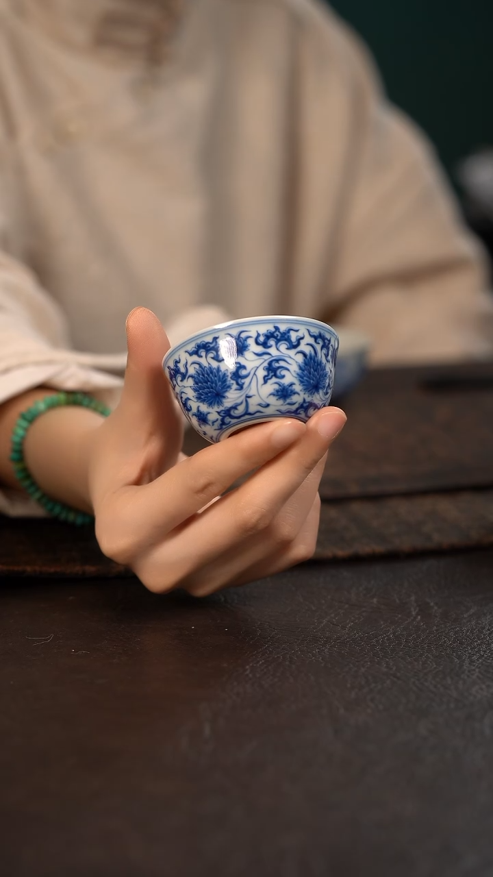 【闪购商品】杯聚澜堂缠枝菊小鸡缸杯