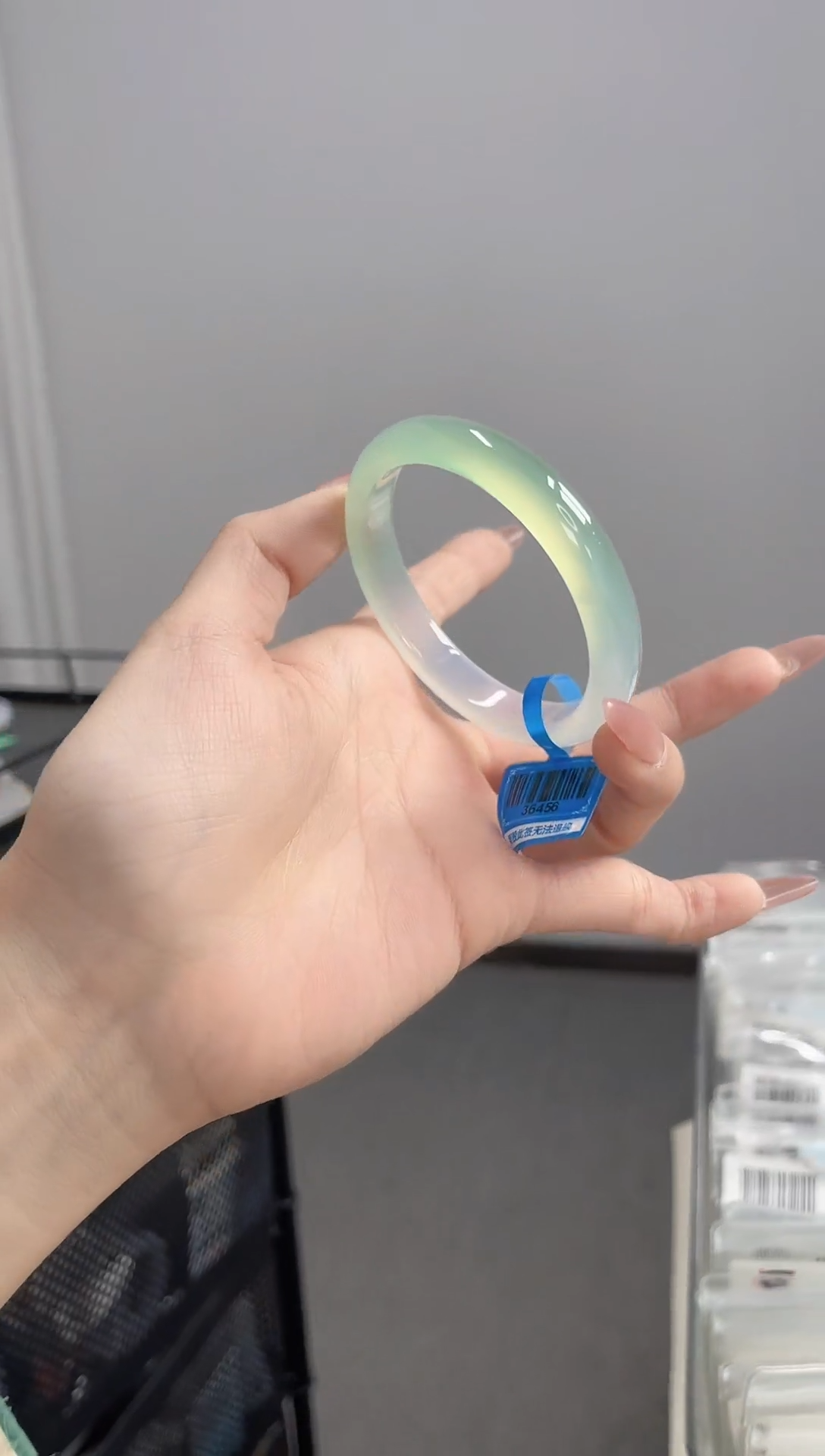 玛瑙/玉髓手镯未镶嵌54-55圈