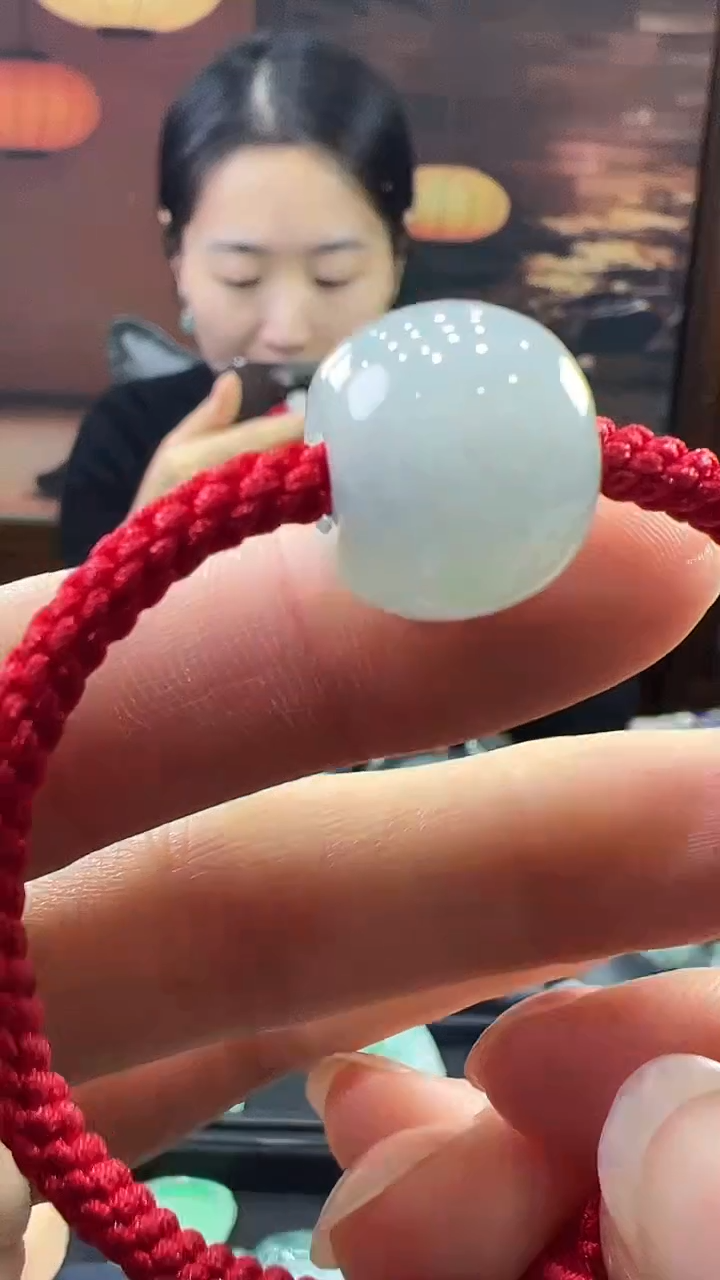 未镶嵌挂件翡翠手绳