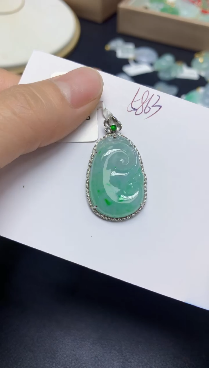 【闪购商品】翡翠挂件18K金镶嵌 天然翡翠A货