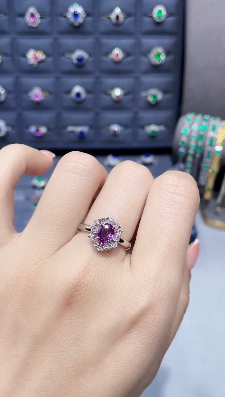 【闪购商品】彩色蓝宝石戒指18K金镶嵌1.17克拉