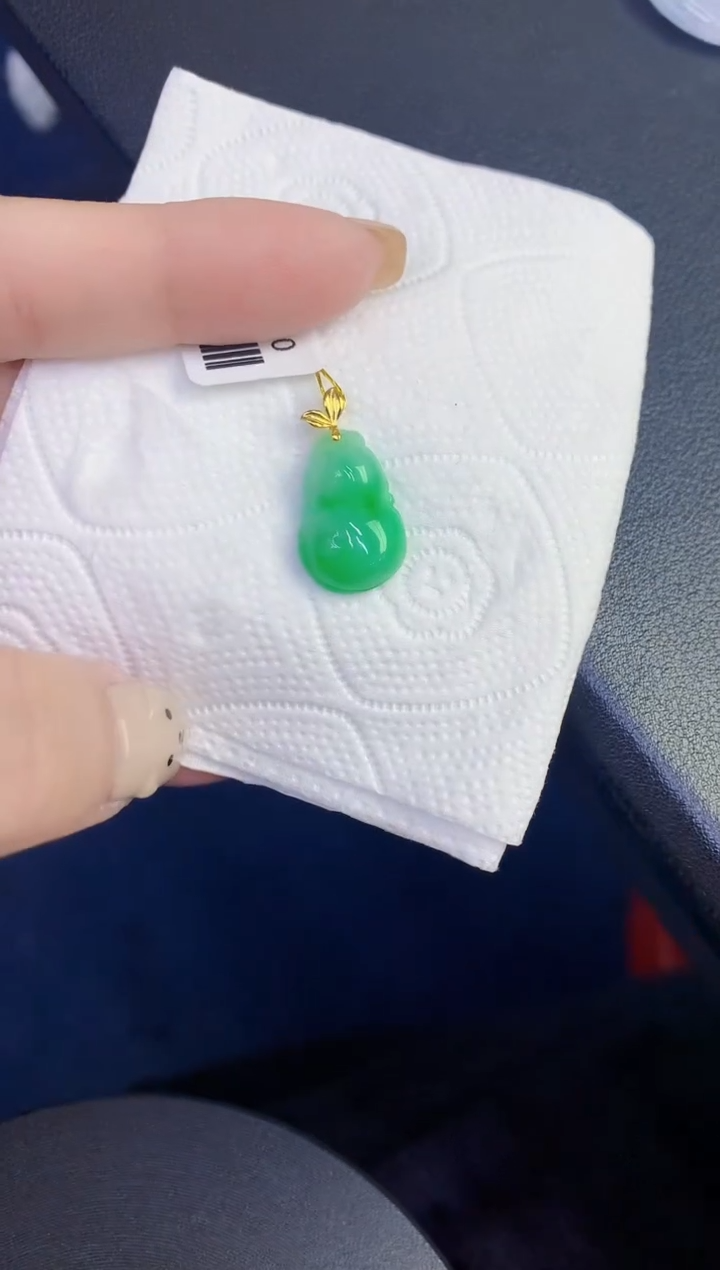 颈饰18K金镶嵌翡翠缅甸天然翡翠A货