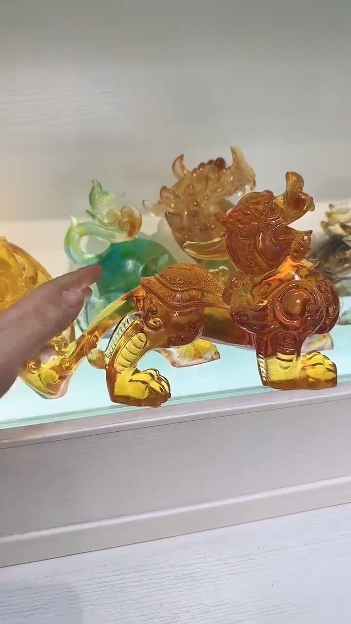 手工艺品琉璃貔貅深色