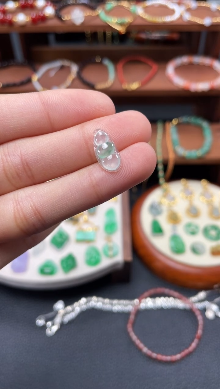 【闪购商品】翡翠吊坠(不含链)18K金镶嵌一个  JK642