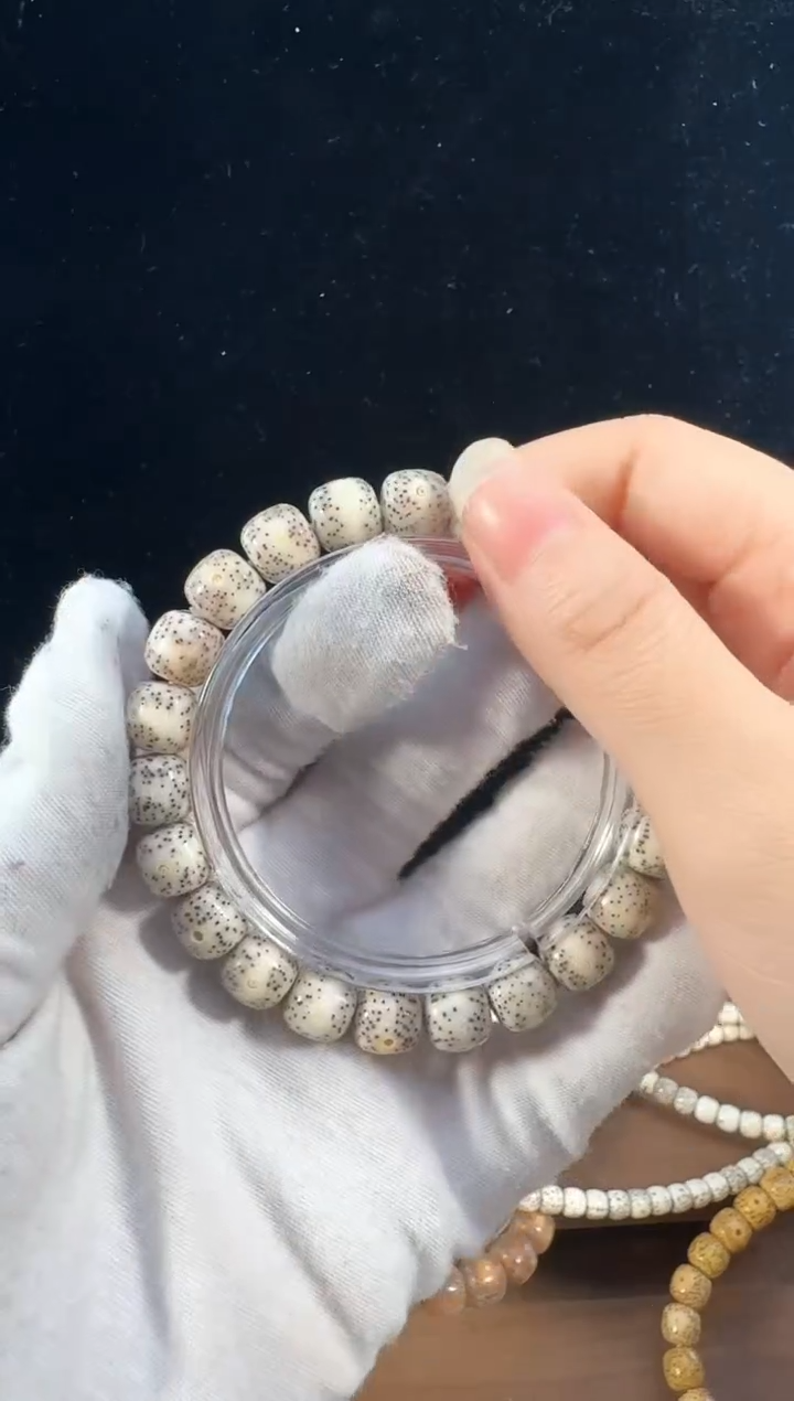 手串星月菩提灰冰10*9M3001