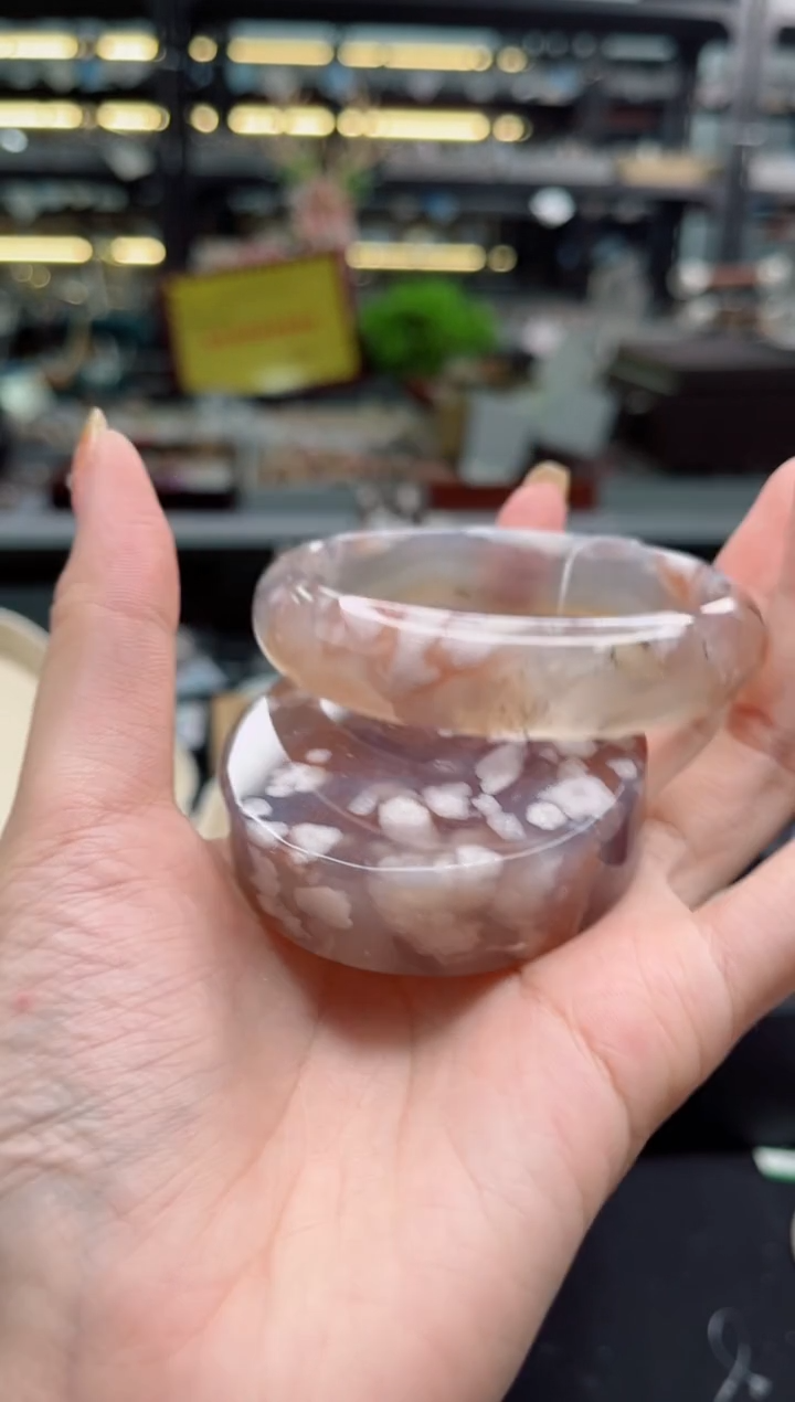 【闪购商品】石英质玉手镯未镶嵌58圈口（赠品镯心）623