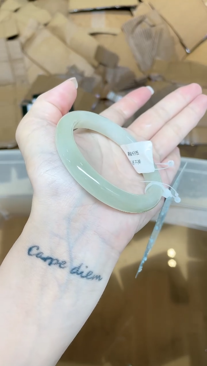 和田玉手镯未镶嵌249-57