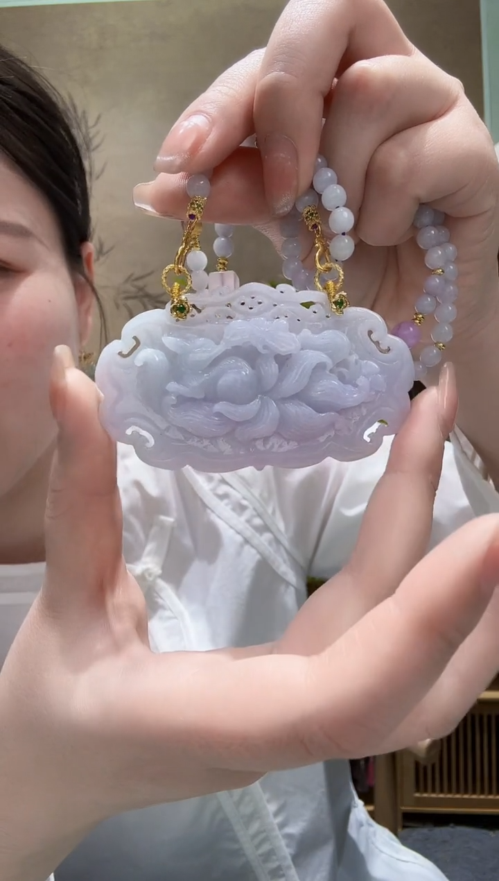 翡翠未镶嵌颈饰吊坠