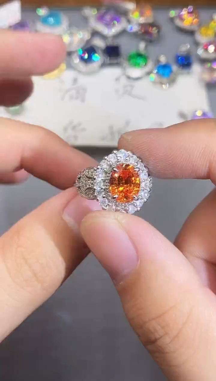 未镶嵌实验室培育钻石耳饰1