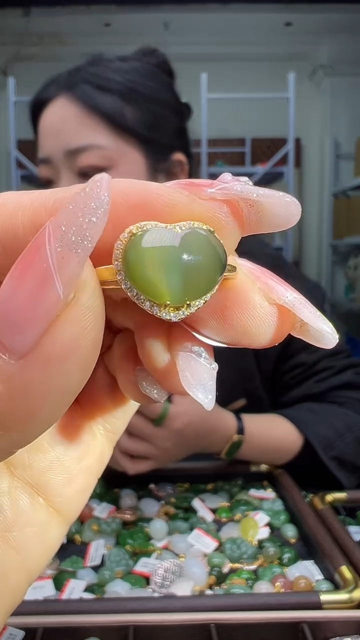 颈饰银S925镶嵌和田玉（多样性发货.发其一)12.06.39