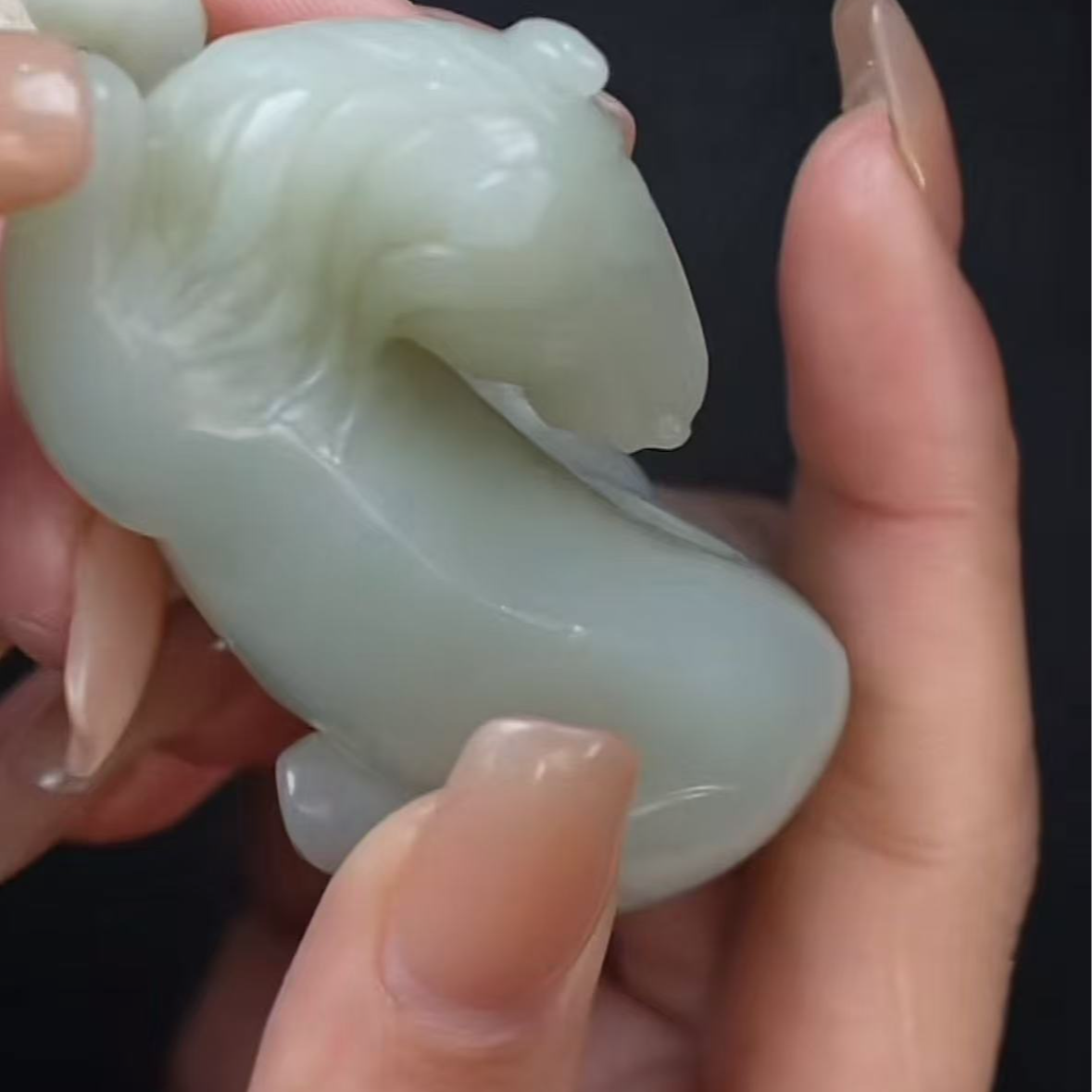 清代和田玉玉马把件