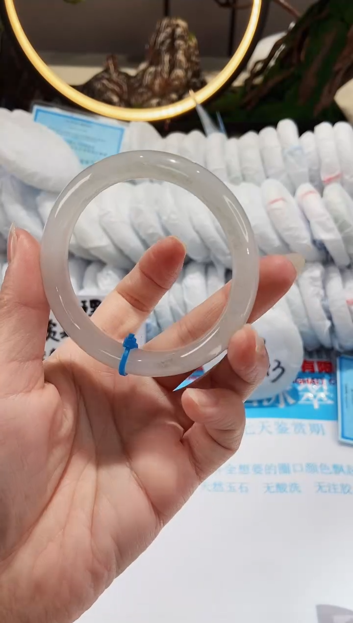 【闪购商品】石英质玉手镯未镶嵌26-56