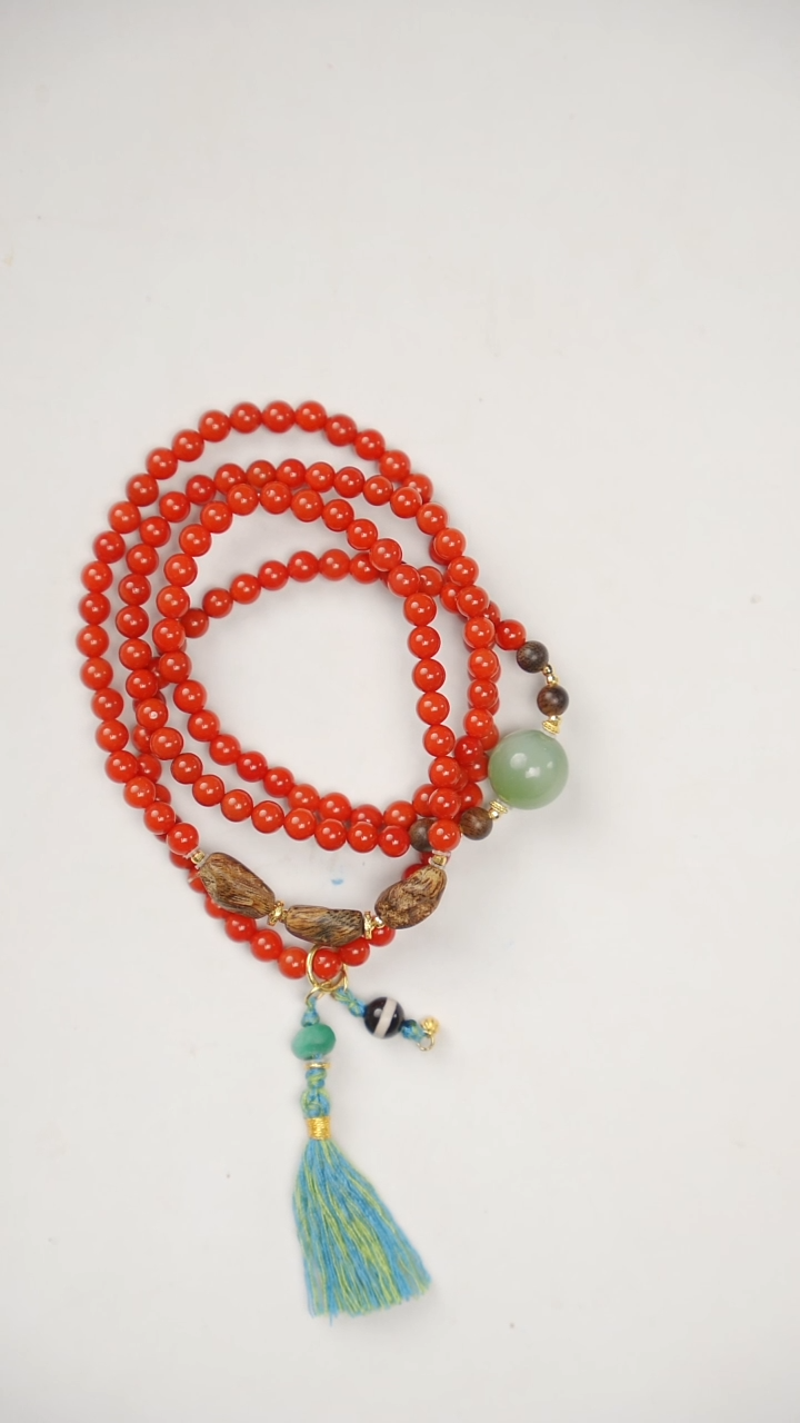 18K金镶嵌手链南红玛瑙小****?多圈