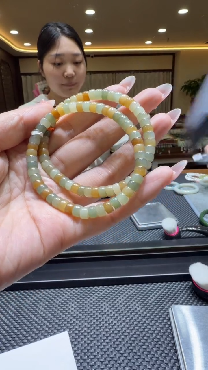 颈饰未镶嵌和田玉手串6mm（多样性，发一）