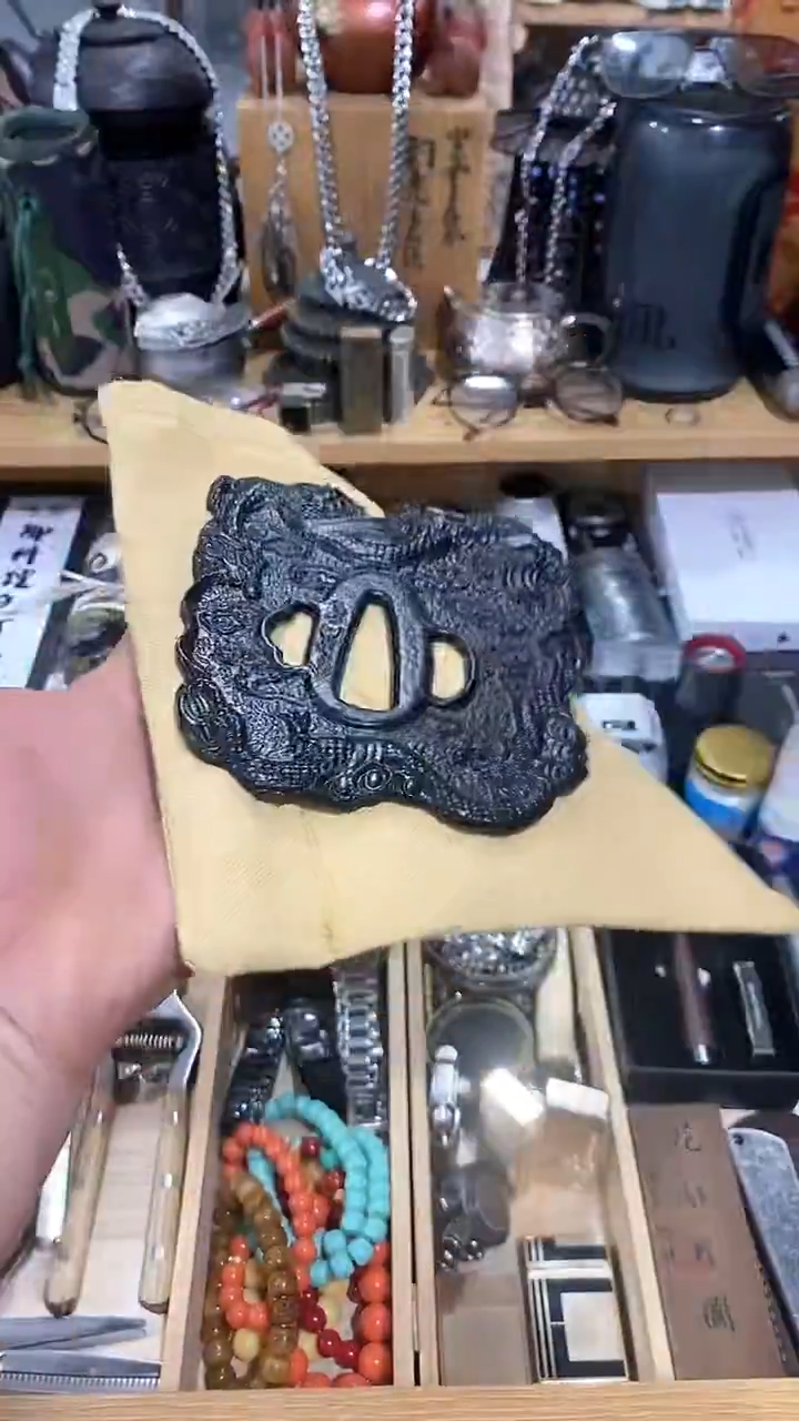 瓷片闪购商品  如图所示