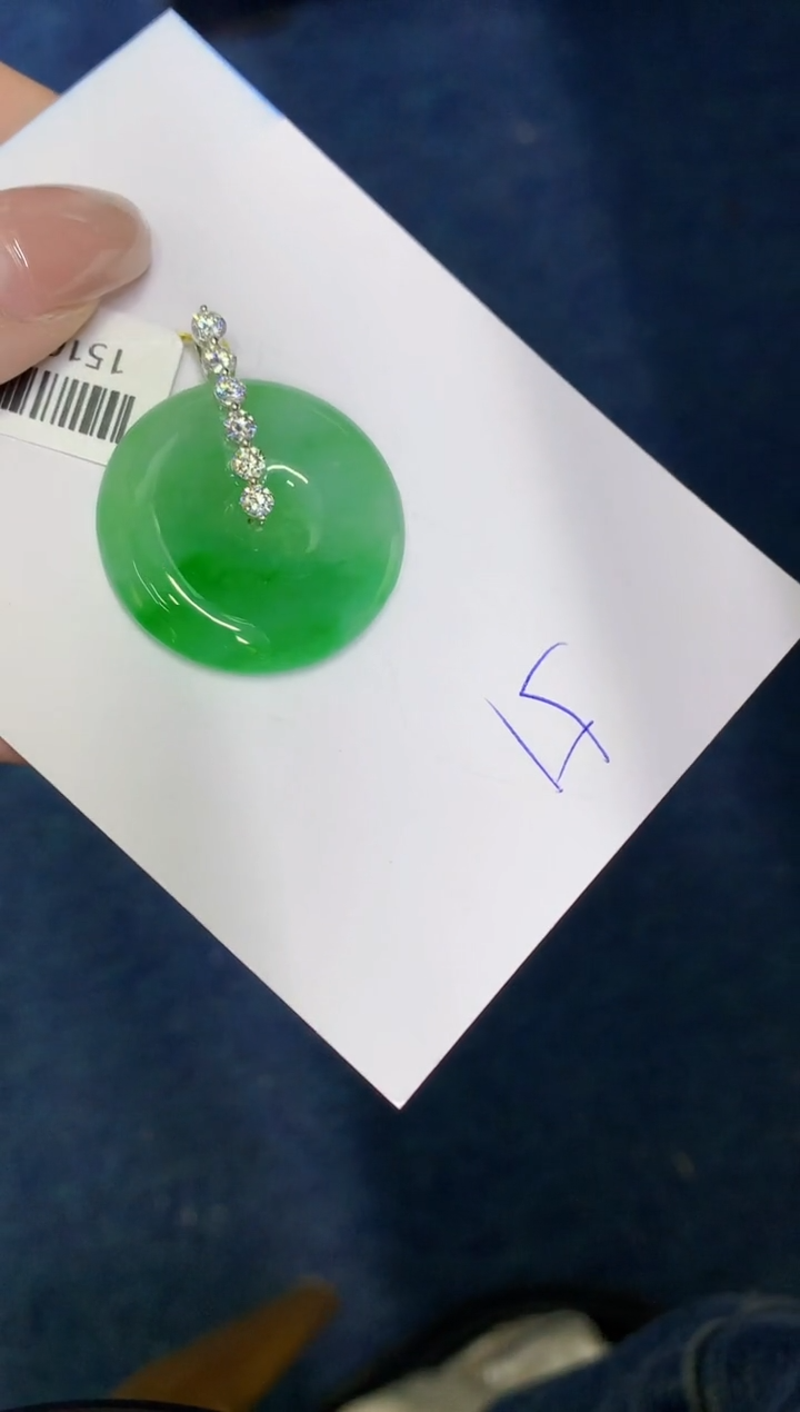 翡翠18K金镶嵌颈饰000000000000