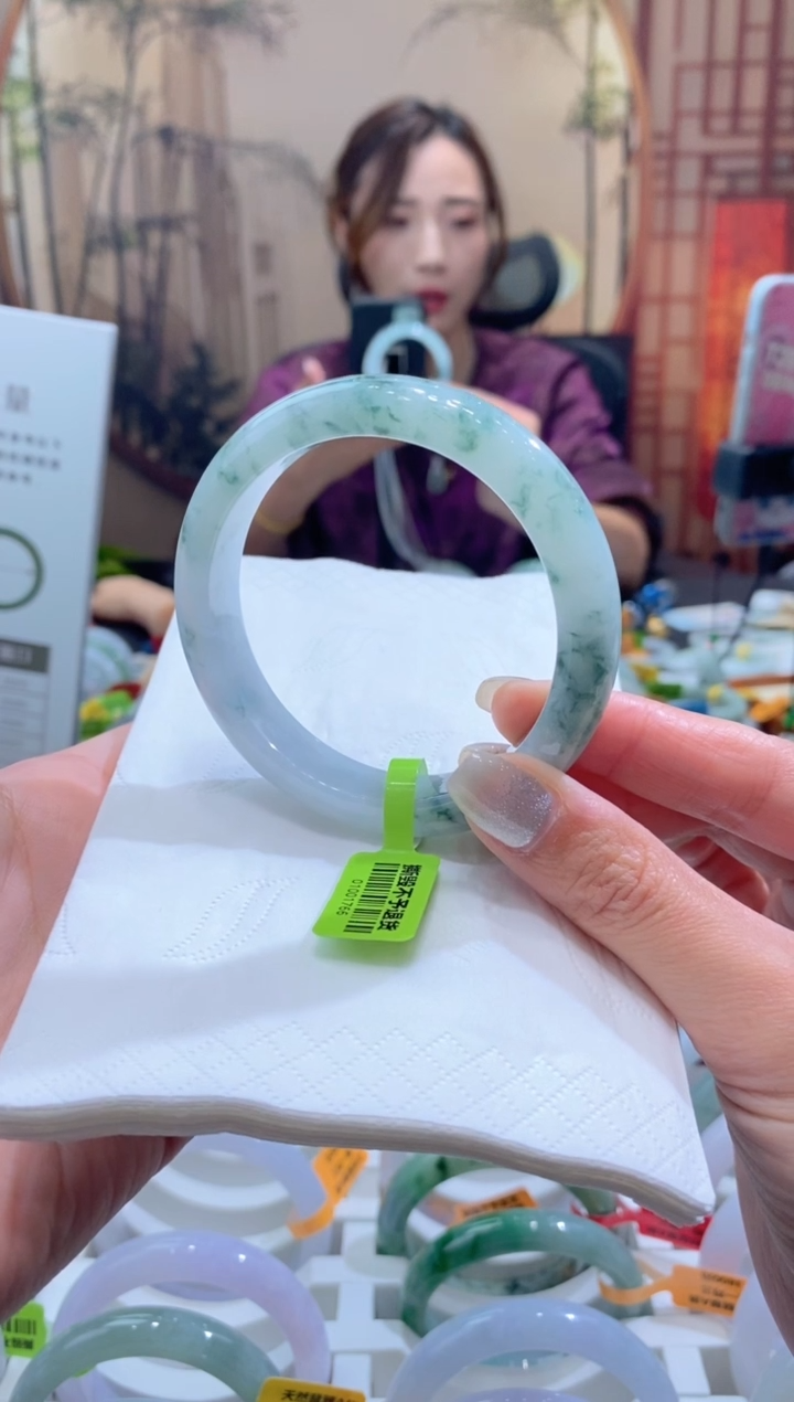 未镶嵌手镯翡翠000072443