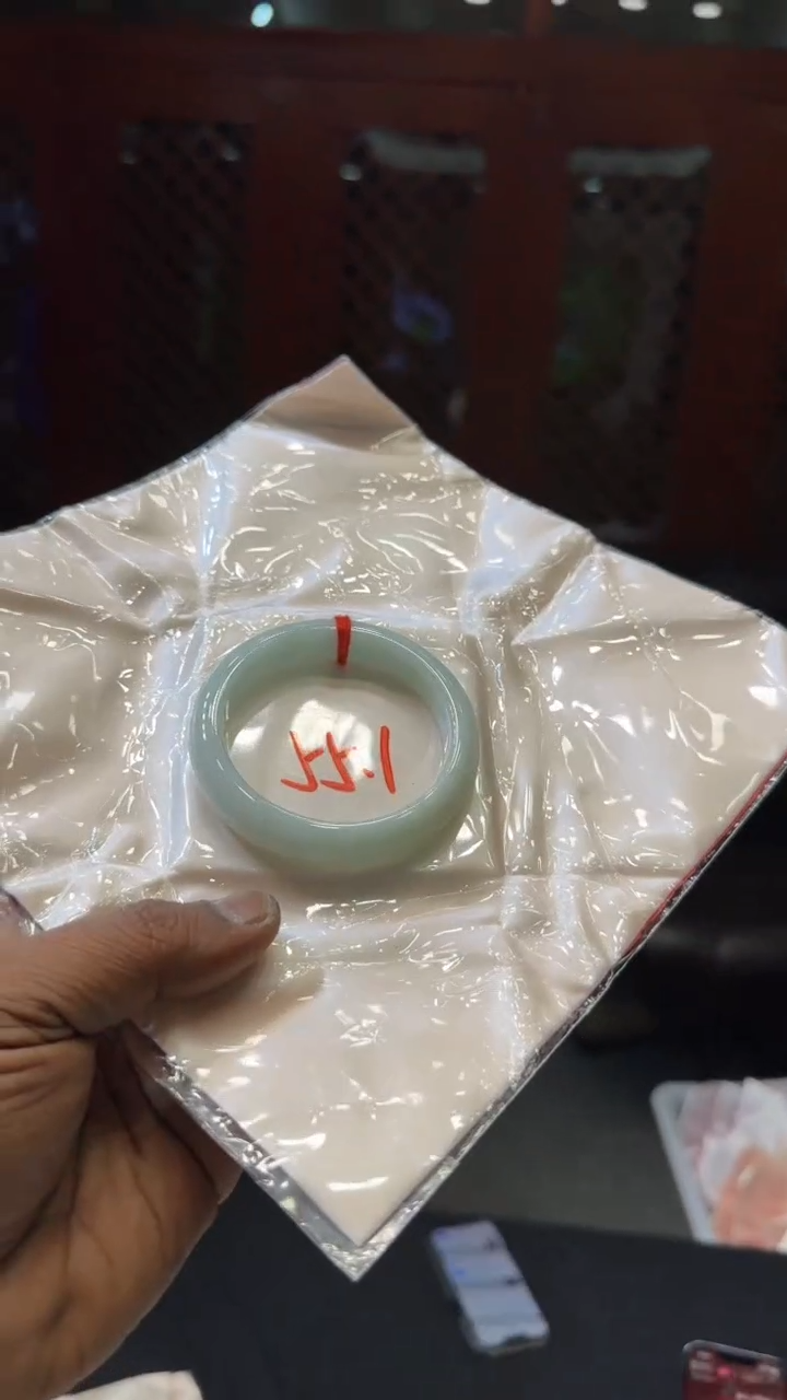 【闪购商品】翡翠手镯未镶嵌手镯