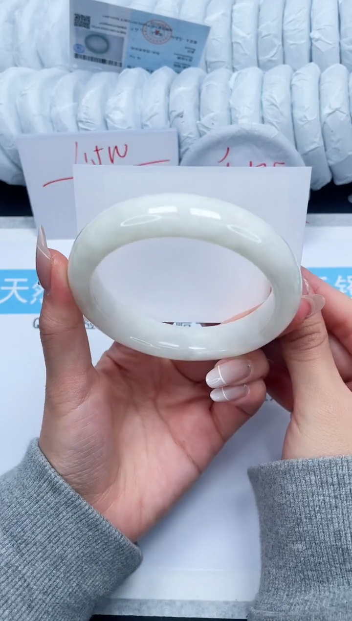 【闪购商品】和田玉未镶嵌手镯215-58.1